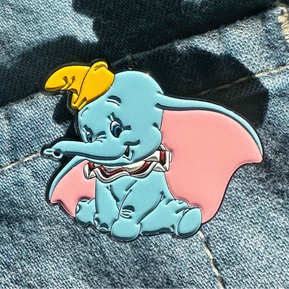 Dumbo Enamel Pin - Disney - Picture 3 of 4